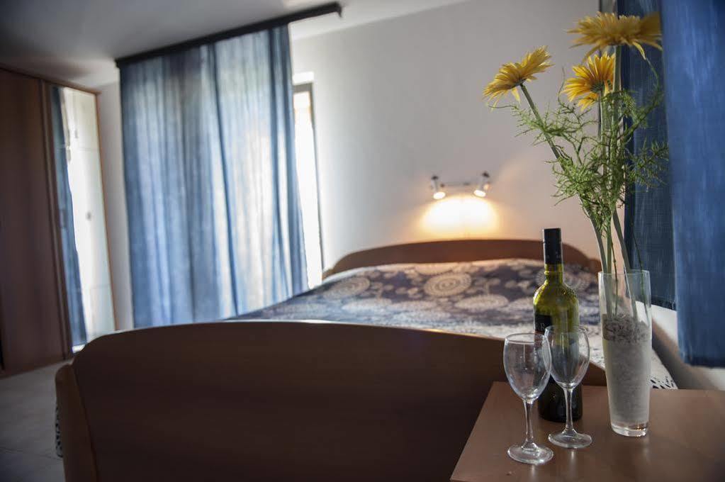 Apartments Paradis Rovinj Ngoại thất bức ảnh