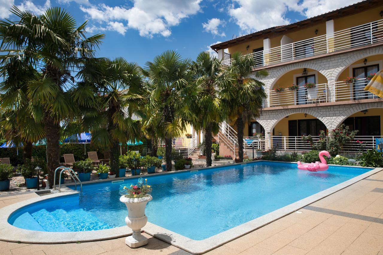 Apartments Paradis Rovinj Ngoại thất bức ảnh
