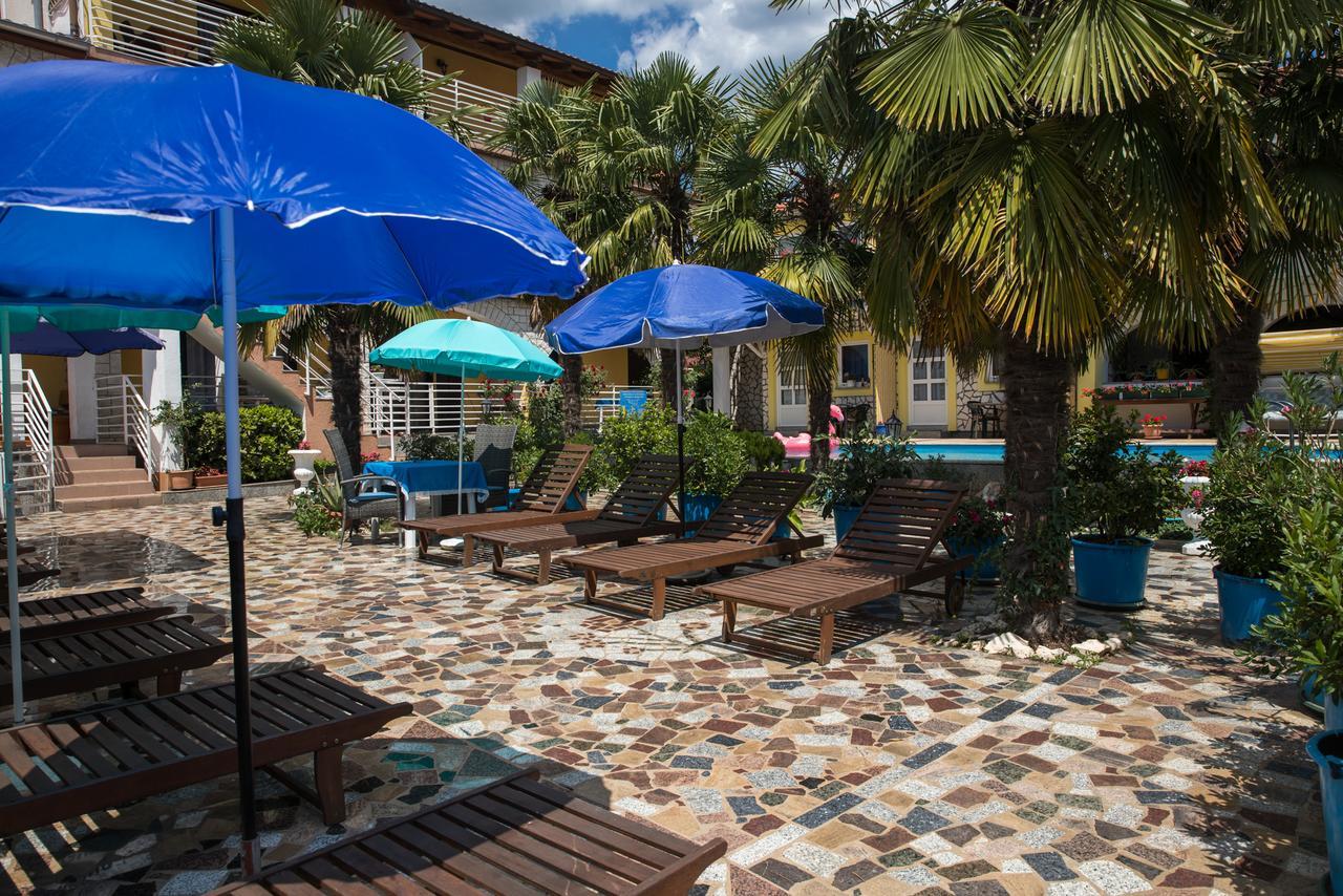 Apartments Paradis Rovinj Ngoại thất bức ảnh